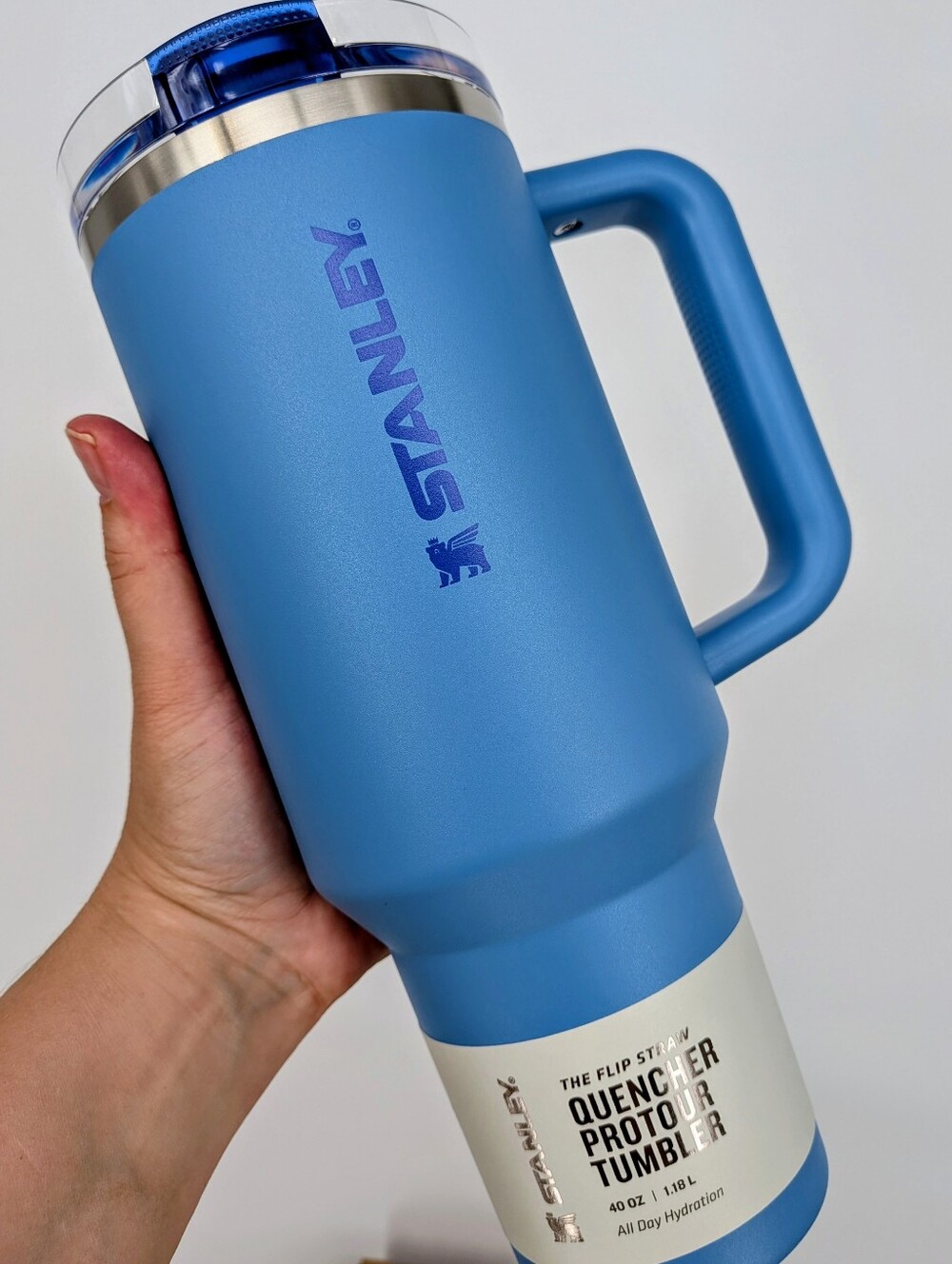 new Stanley cup blue sky Quencher ProTour Flip Straw Tumbler 40 oz ORIGINAL